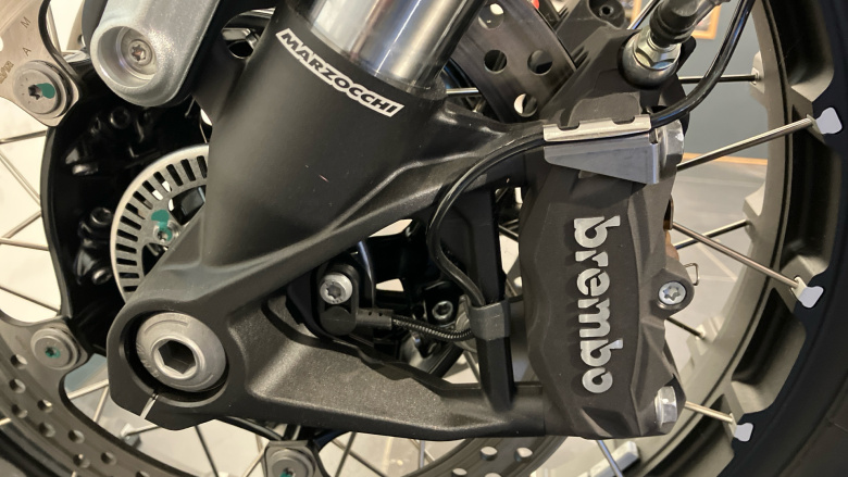BMW R12 (24MY)